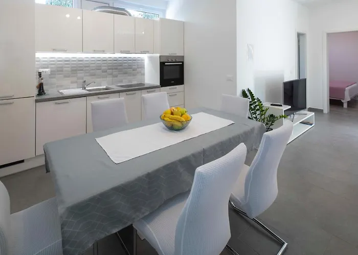 Fragola Apartman *